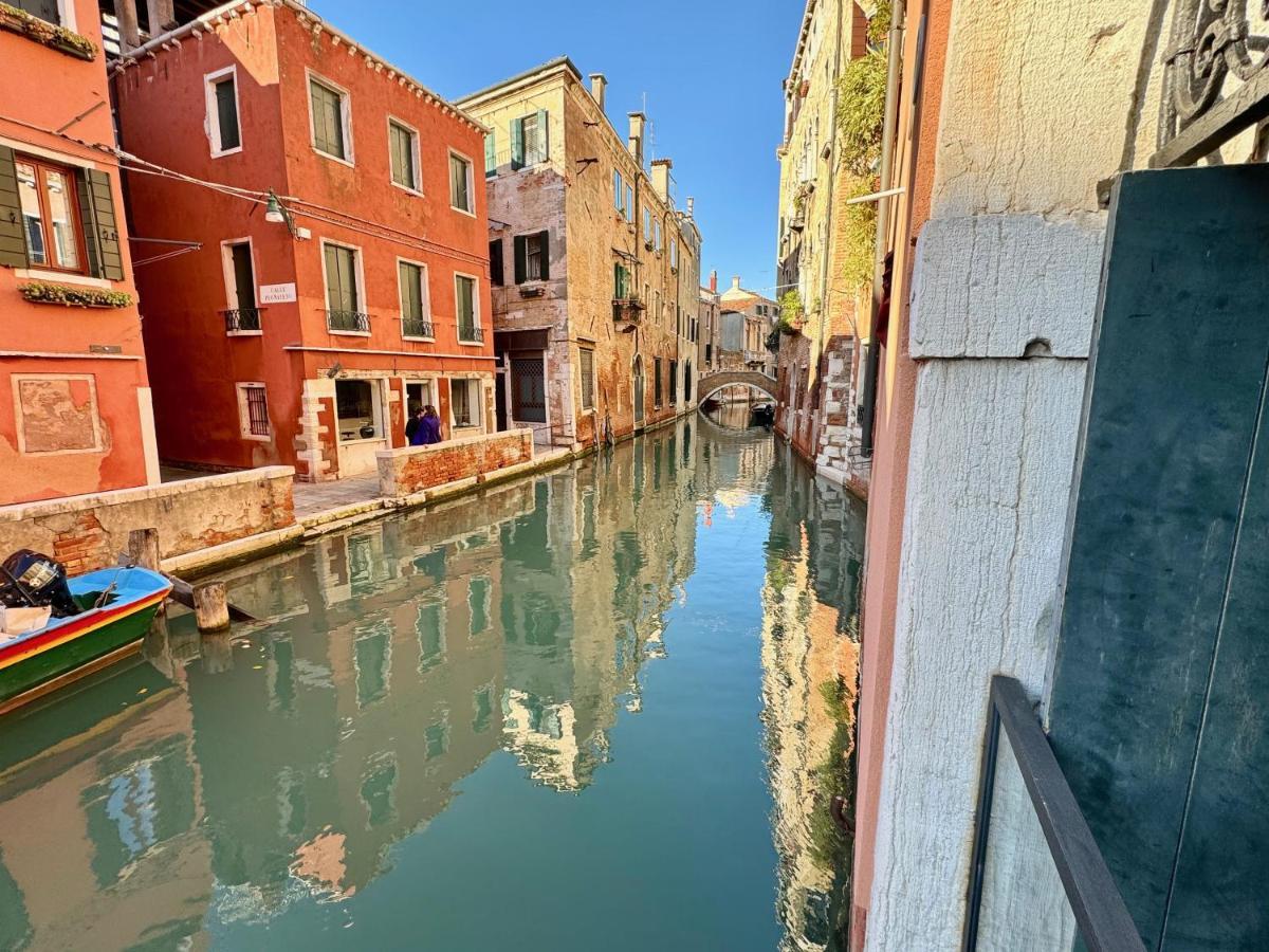 Ca Penini - Canal View Venedik Dış mekan fotoğraf